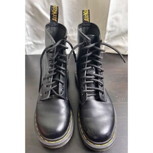 Doc Dr Martens 11621 Black Leather 7 Eye Lace Up Combat Boot Women